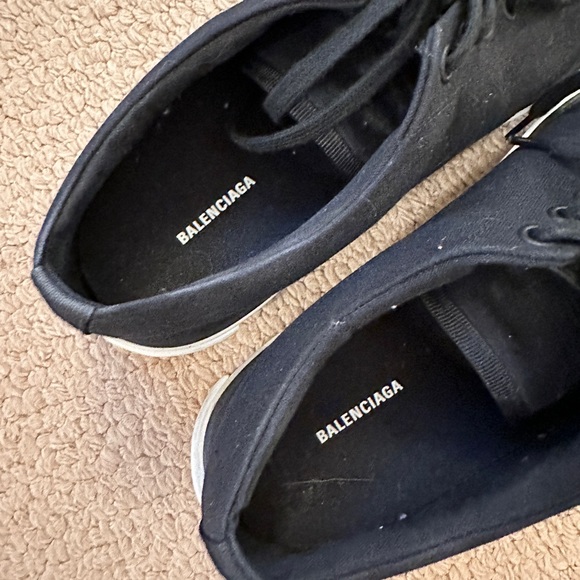 Authentic Balenciaga men's low top shoes EU40, barely worn, super comfortable - Picture 3 of 4